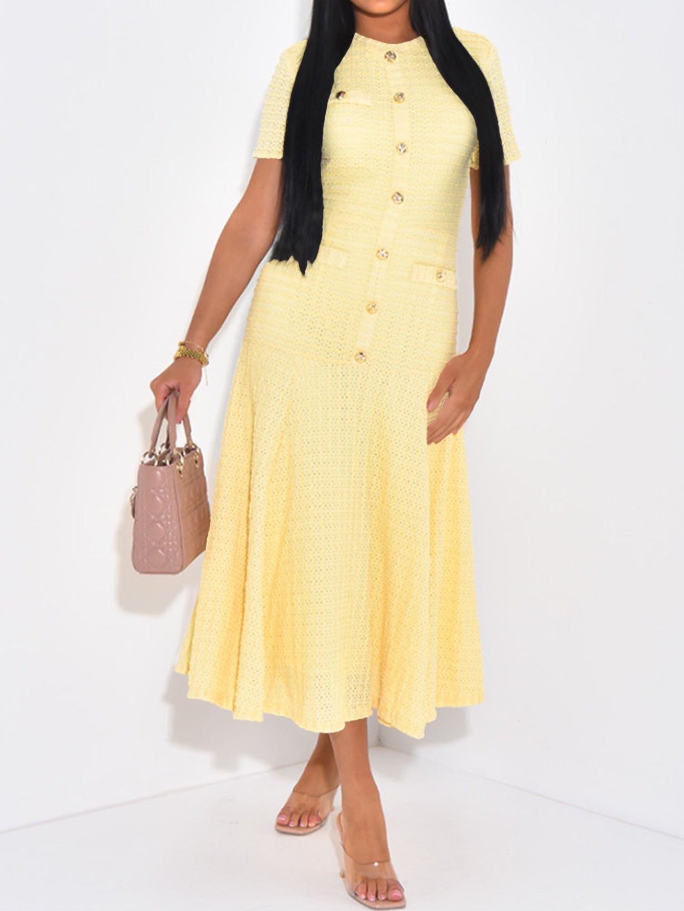 Damen Maxikleid mit eleganten Knopfdetails und strukturiertem Stoff