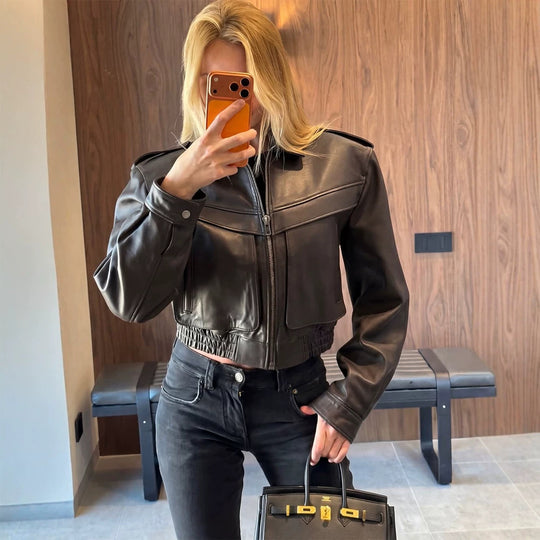 Damen Kurz geschnittene Lederjacke mit elastischem Saum und aufgesetzten Brusttaschen Shop Nory