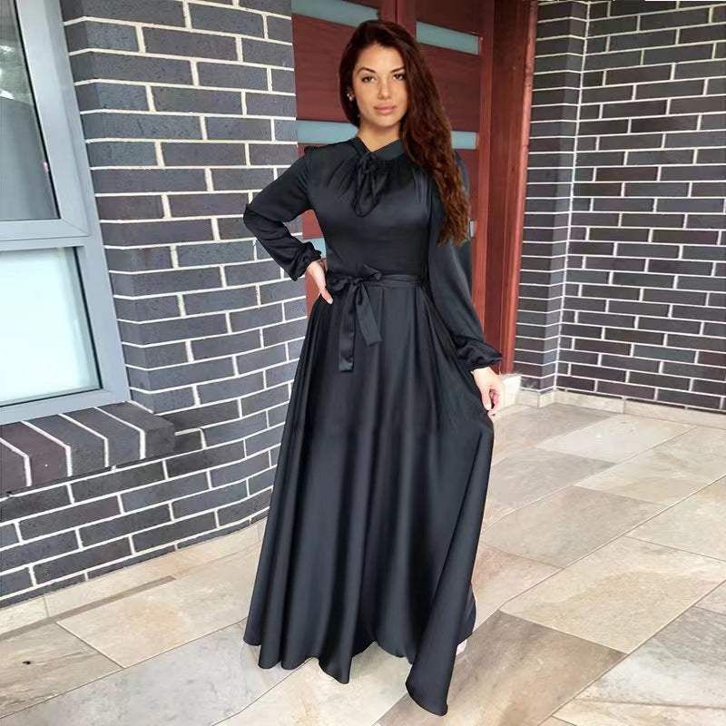 Damen Maxikleid aus fließendem Satin mit Stehkragen und Bindegürtel Shop Nory