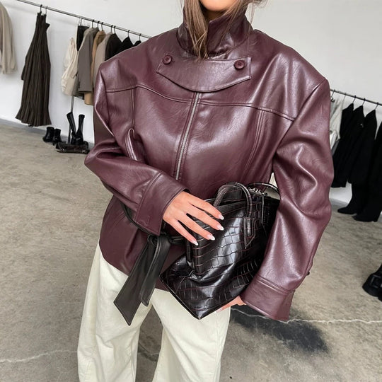 Damen Boxy-Kunstlederjacke mit hohem Stehkragen, Frontzip und Taillenschärpe Shop Nory