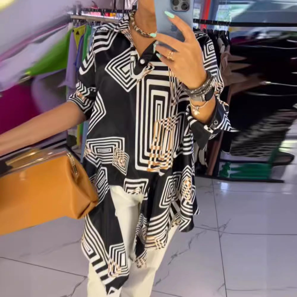 Damen Tunika mit modernem geometrischem Muster und elegantem Schnitt