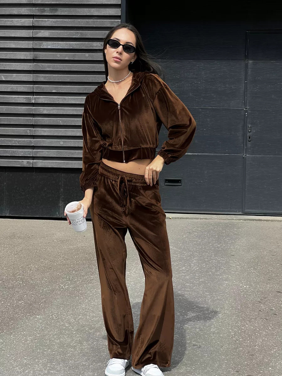Damen weiches Velours-Lounge-Set mit kurzer Reißverschluss-Kapuzenjacke und weiter High-Waist-Hose Shop Nory