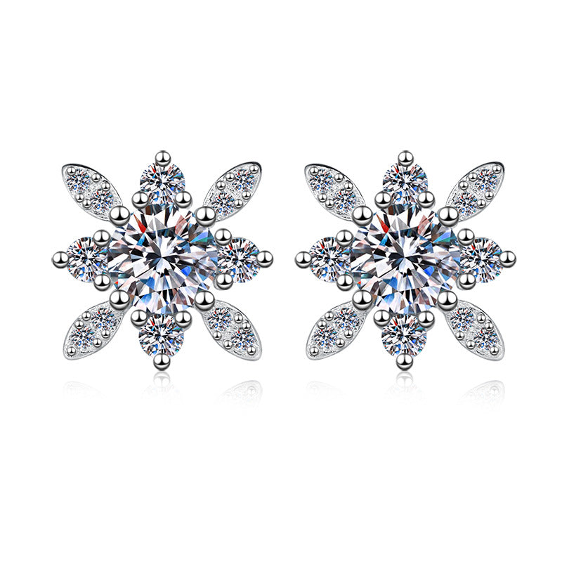 Damen Ohrstecker im floralen Design mit funkelnden Zirkoniasteinen Shop Nory