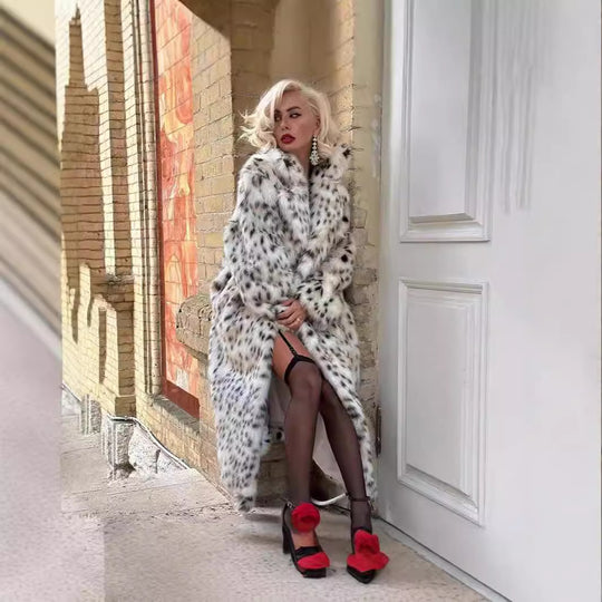Damen langer Oversize Kunstpelzmantel mit Leopardenmuster und breitem Revers Shop Nory