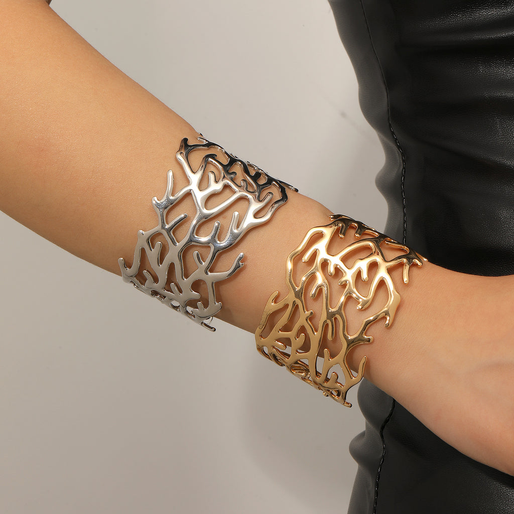 Damen Offener Armreif im eleganten Korallen Design Shop Nory