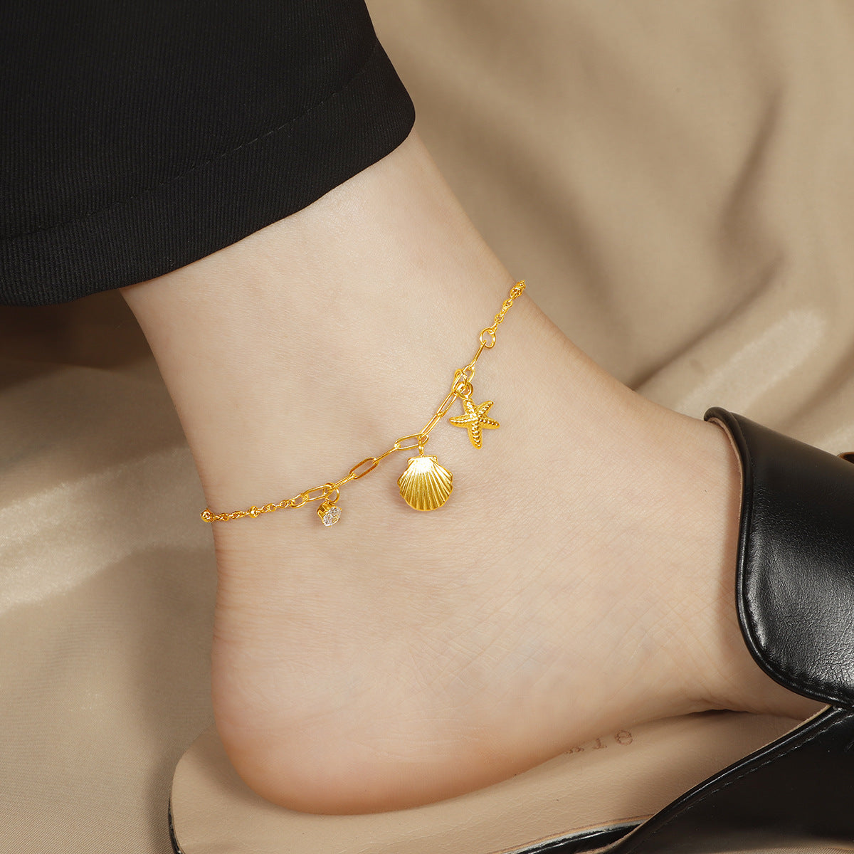 Damen Fußkette mit verspielten Muschel- und Stern-Anhängern Shop Nory