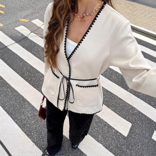 Damen Taillierter Strickblazer mit Bindegürtel und Zierborten Shop Nory