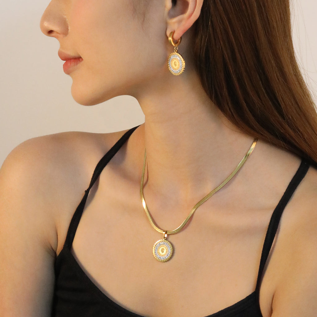 Damen Schmuckset mit vierblättrigem Kleeblatt-Anhänger und Ohrsteckern Shop Nory