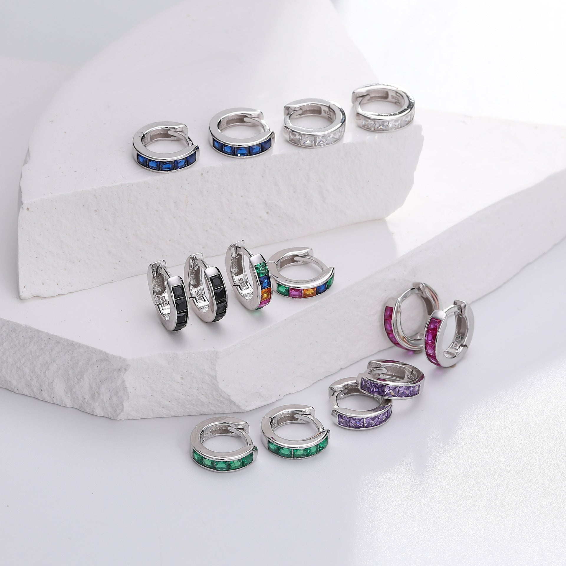 Damen Ohrcreolen mit funkelnden Zirkon-Akzenten aus hochwertigem 925 Sterling Silber Shop Nory
