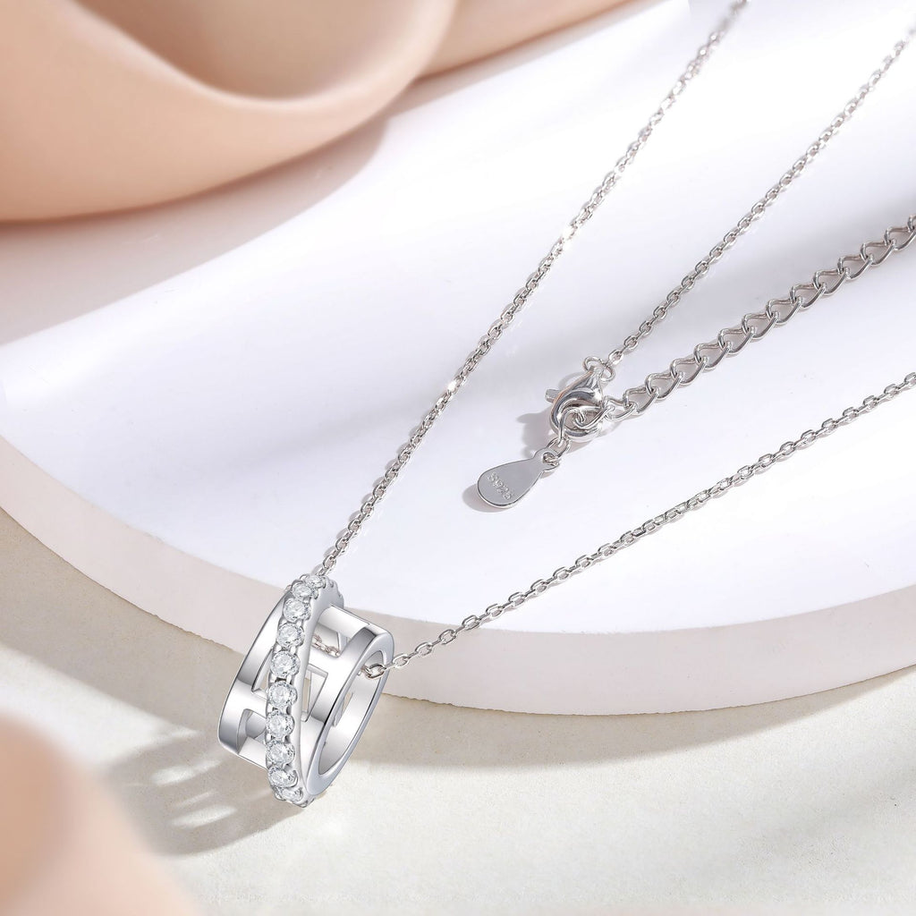 Damen Halskette mit funkelndem Zirkonia-Anhänger in elegantem Design Shop Nory