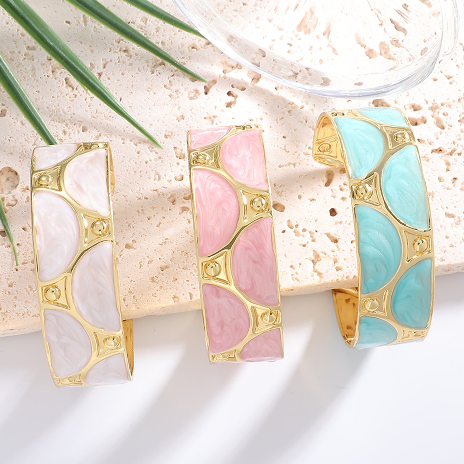 Damen Armreif mit kunstvollem Design Shop Nory
