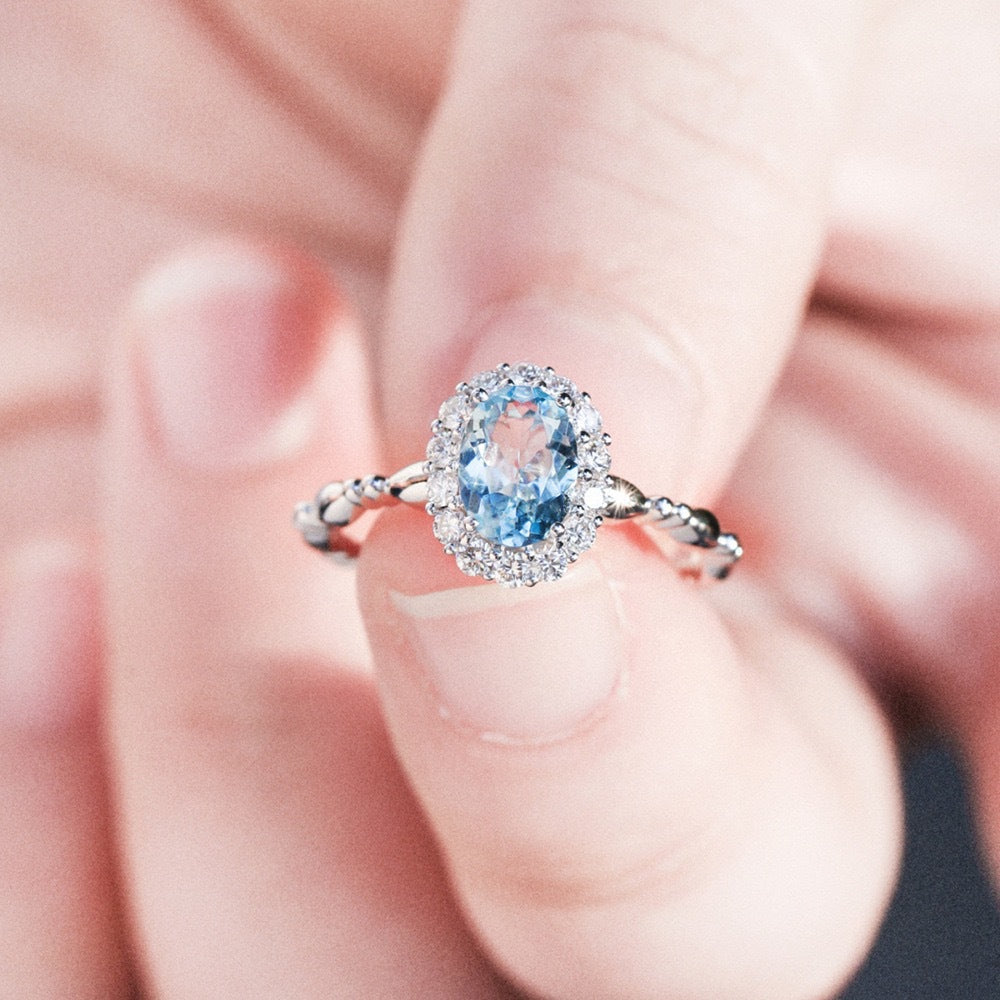 Damen Ring mit ovalem und funkelndem Zirkon Shop Nory