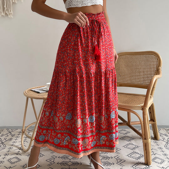 Damen nan leichter Stufen-Maxirock mit elastischem Rüschenbund, Kordel-Tassel und zartem Paisley-Print Shop Nory