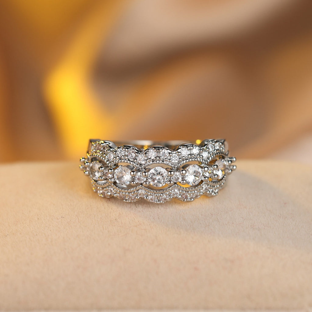 Damen Ring mit kunstvoller Zirkonia-verzierter Fassung Shop Nory