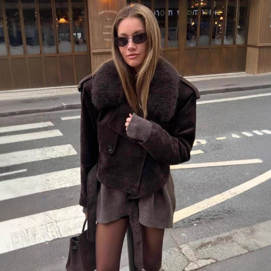 Damen Cropped-Motorjacke aus Wildlederoptik mit voluminösem Teddykragen Shop Nory