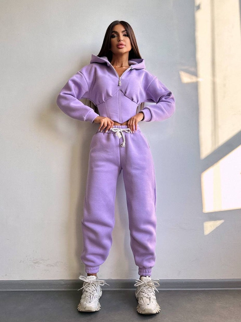 Damen Crop-Kapuzenjacke mit Korsagennaht und High-Waist Jogginghose Shop Nory