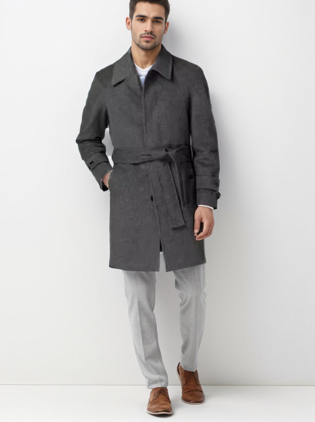 Herren klassischer Trenchcoat mit stilvollem Gürtel und doppelter Knopfreihe
