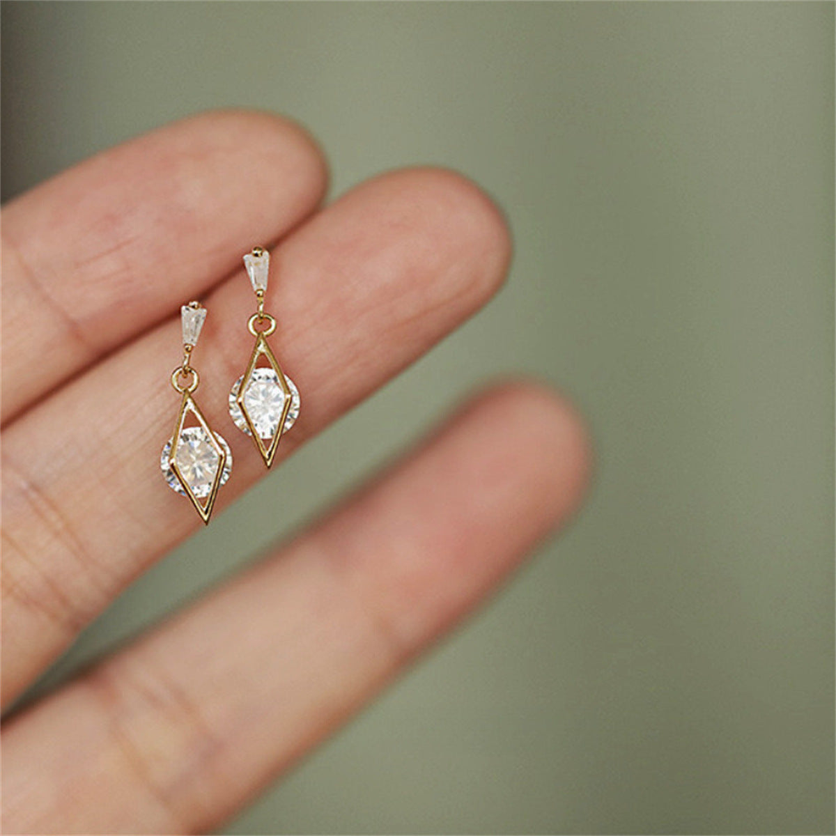 Damen Ohrhänger mit zeitgenössischem Diamantdesign Shop Nory