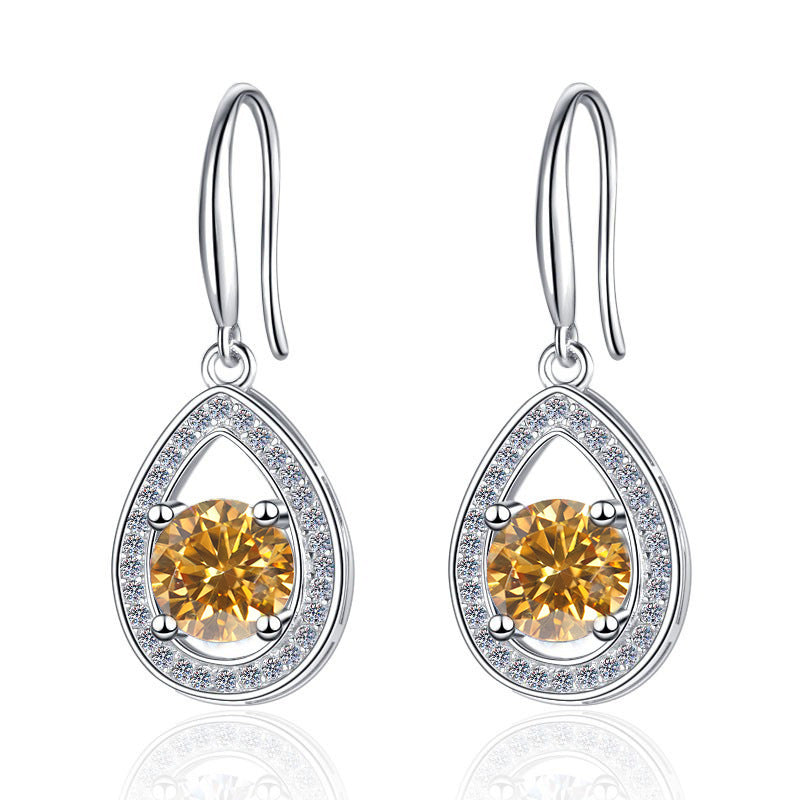 Damen Ohrhänger mit glänzendem Zirkonia und eleganter Tropfenform Shop Nory
