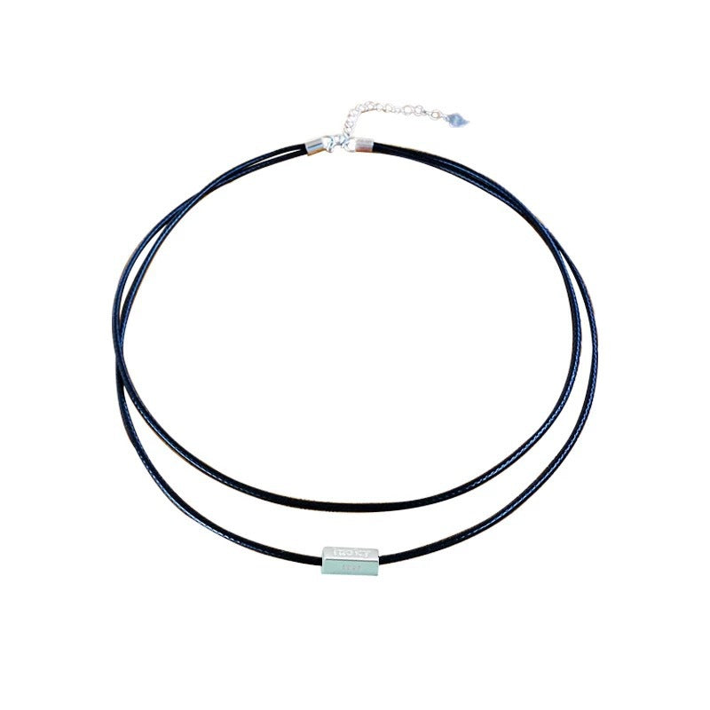 Damen Choker-Halskette mit graviertem "lucky" Anhänger aus hochwertigem Material Shop Nory