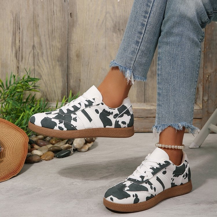 Damen Retro-Lowtop-Sneaker mit Kuhflecken-Print und gepolsterter Komfortsohle Shop Nory
