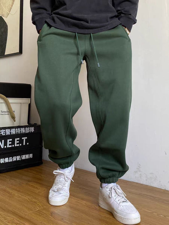 Herren nan tapered Jogginghose mit markanter Schrittnaht Kordelzug und elastischen Knöchelbündchen Shop Nory