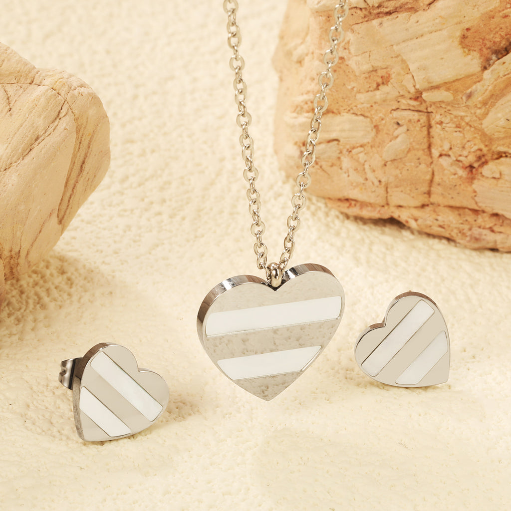Damen Schmuckset mit Herzanhänger und passenden Ohrringen Shop Nory