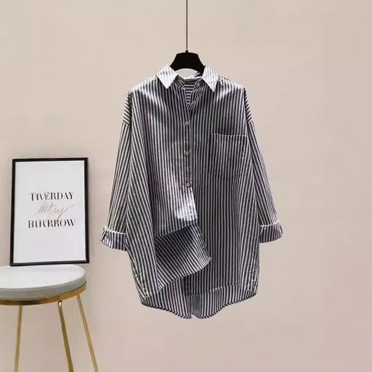 Damen Gestreiftes Oversized-Hemd mit Längerer Rückseite und Praktischer Brusttasche