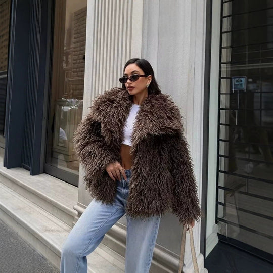 Damen Kurzjacke aus langflorigem Kunstpelz mit extra breitem Schalkragen Shop Nory
