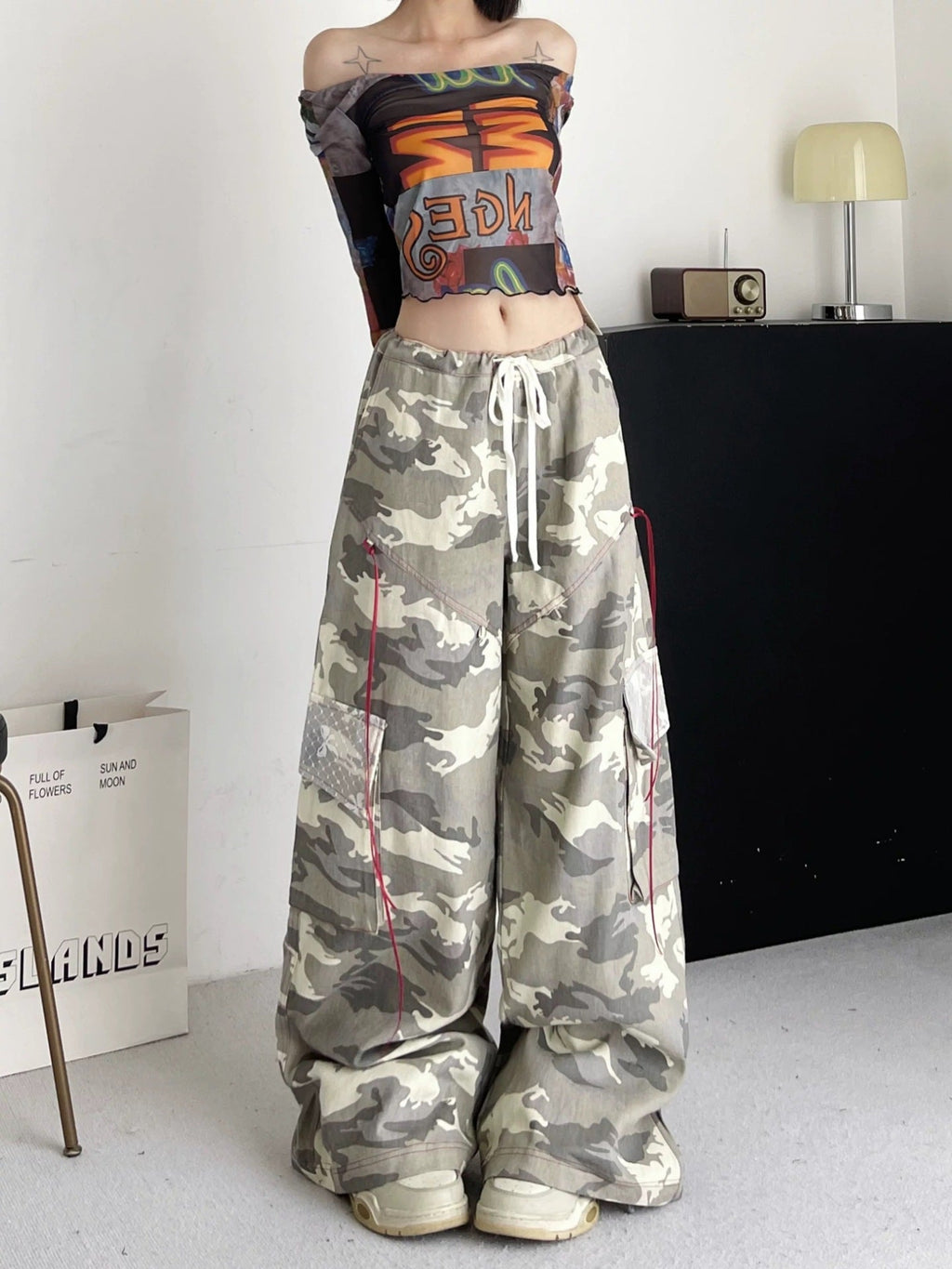 Damen Cargo-Hose im lässigen Oversized-Schnitt mit modischem Camouflage-Design