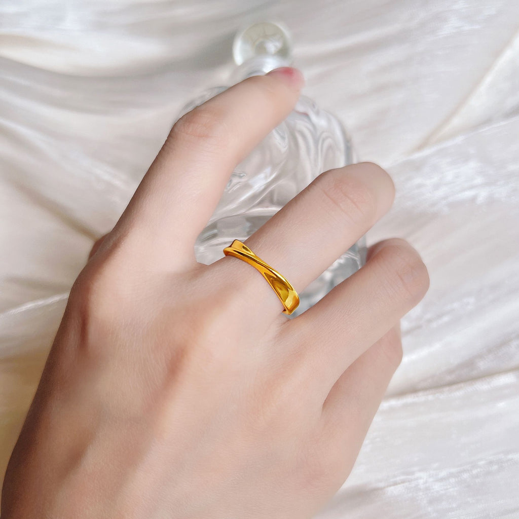 Damen moderner minimalistisch Ring mit glänzender Oberfläche Shop Nory