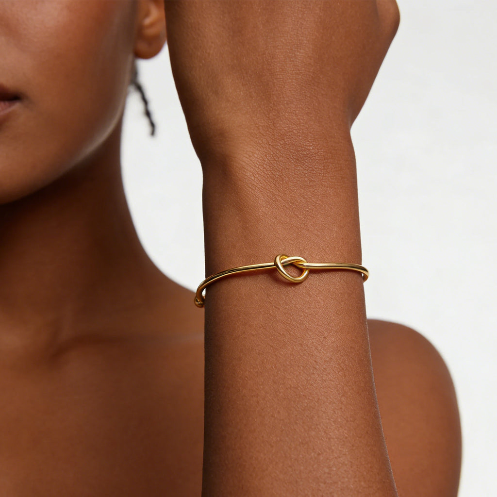 Damen offenes Armband mit Herzdesign Shop Nory