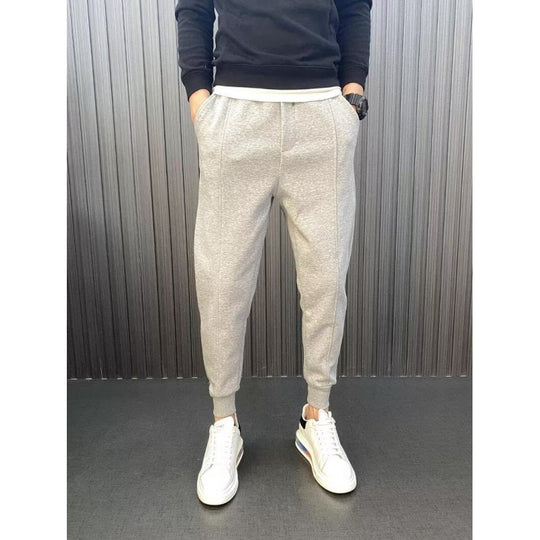 Herren Jogginghose mit tailliertem Tapered‑Schnitt, Bügelfalte und elastischen Bündchen Shop Nory