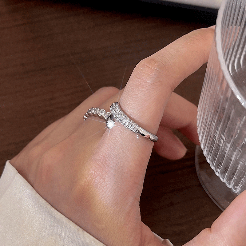 Damen Verführerischer Zirkonia Ring mit strahlendem Brillantschliff Shop Nory