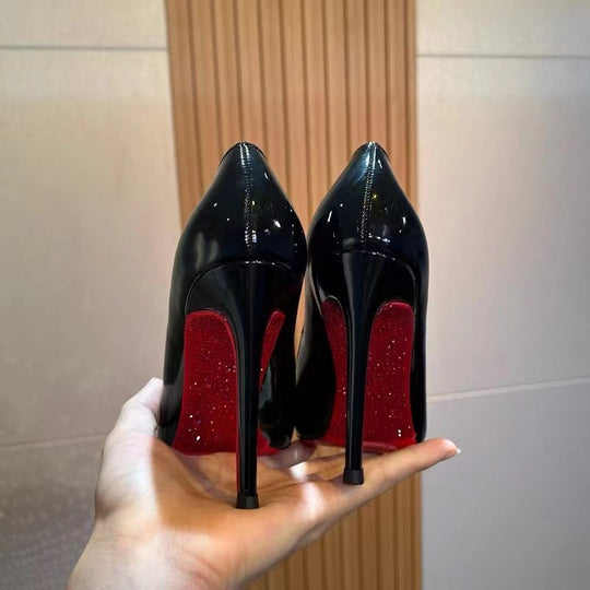 Damen Elegante Lack-Pumps mit spitz zulaufender Silhouette und Stiletto-Absatz Shop Nory