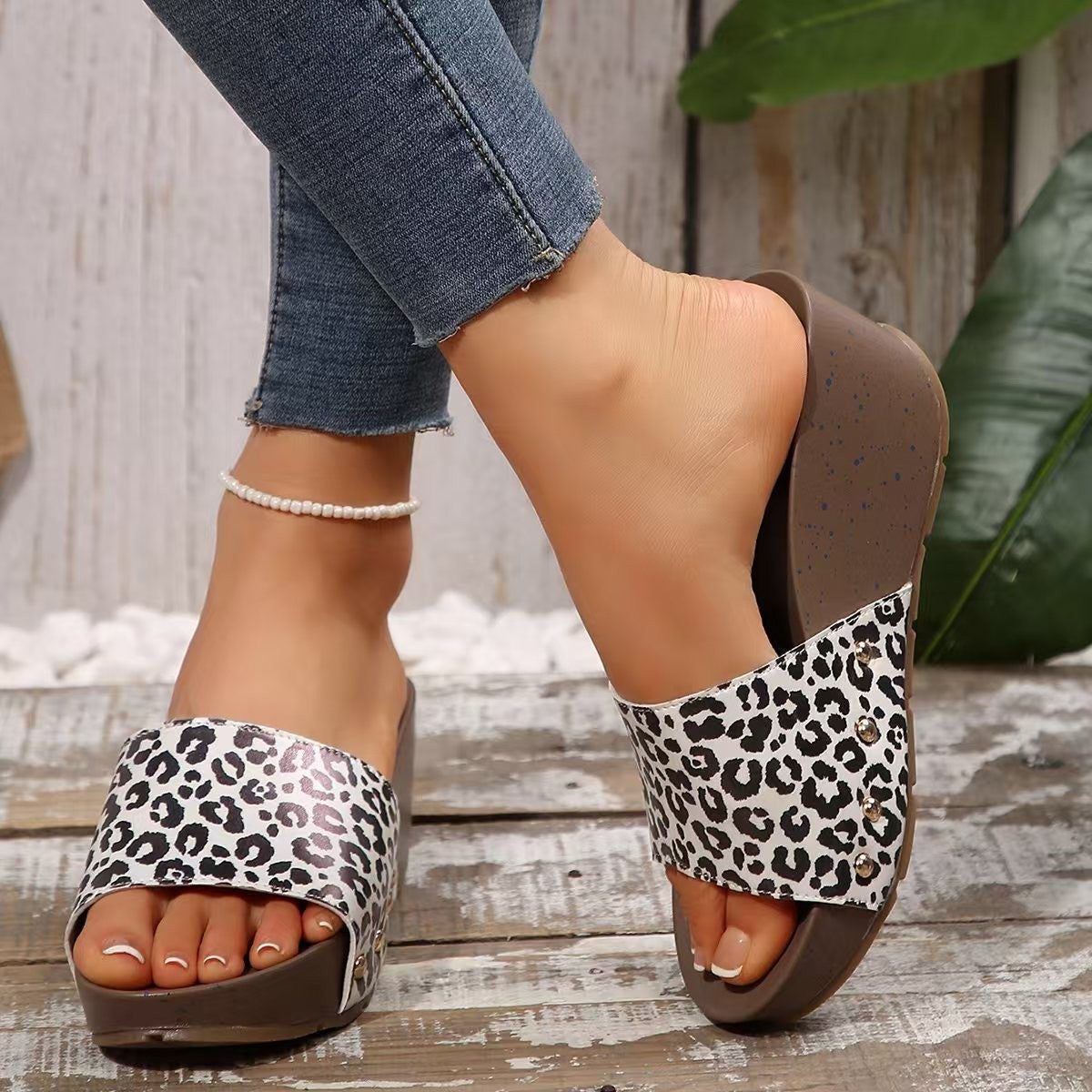 Damen Elegante und bequeme Keil-Pantoletten Shopnory