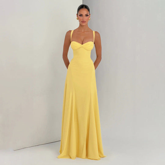 Damen Elegantes und figurbetontes Abendkleid mit drapierten Cups