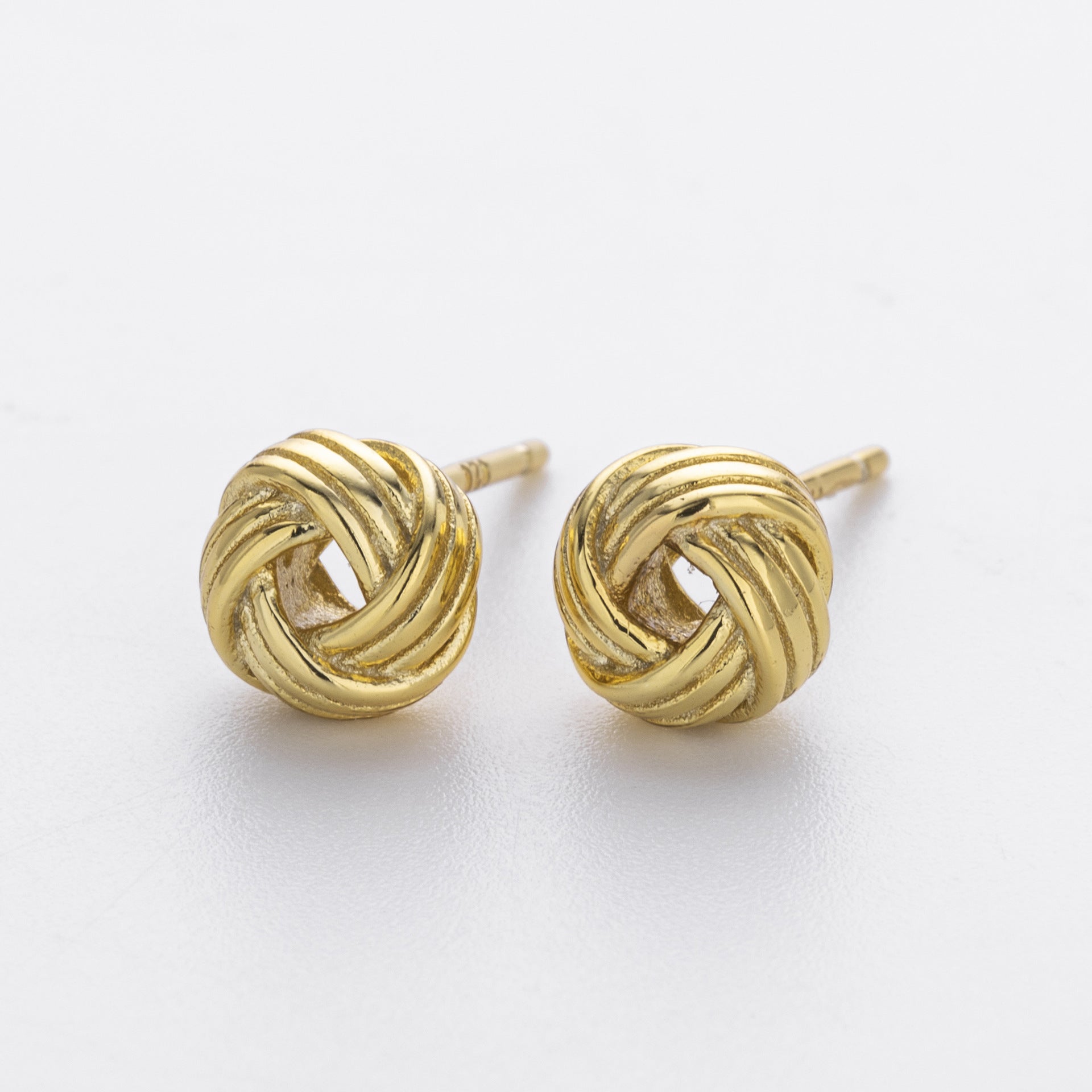 Damen Ohrstecker mit zeitgemäßem Knoten-Design aus hochwertigem 925 Sterling Silber Shop Nory