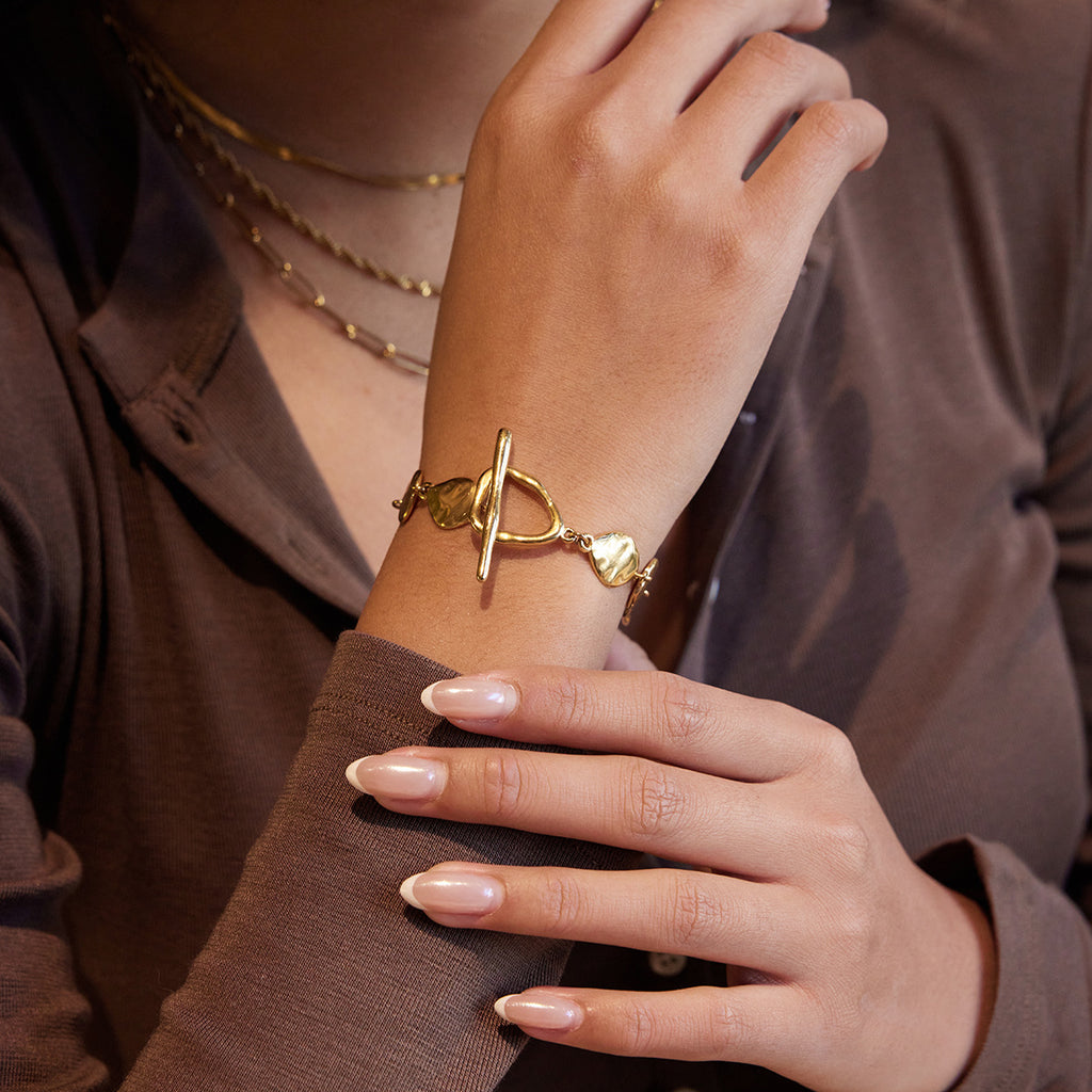 Damen Armband mit einzigartigem strukturiertem Design aus hypoallergenem Edelstahl Shop Nory
