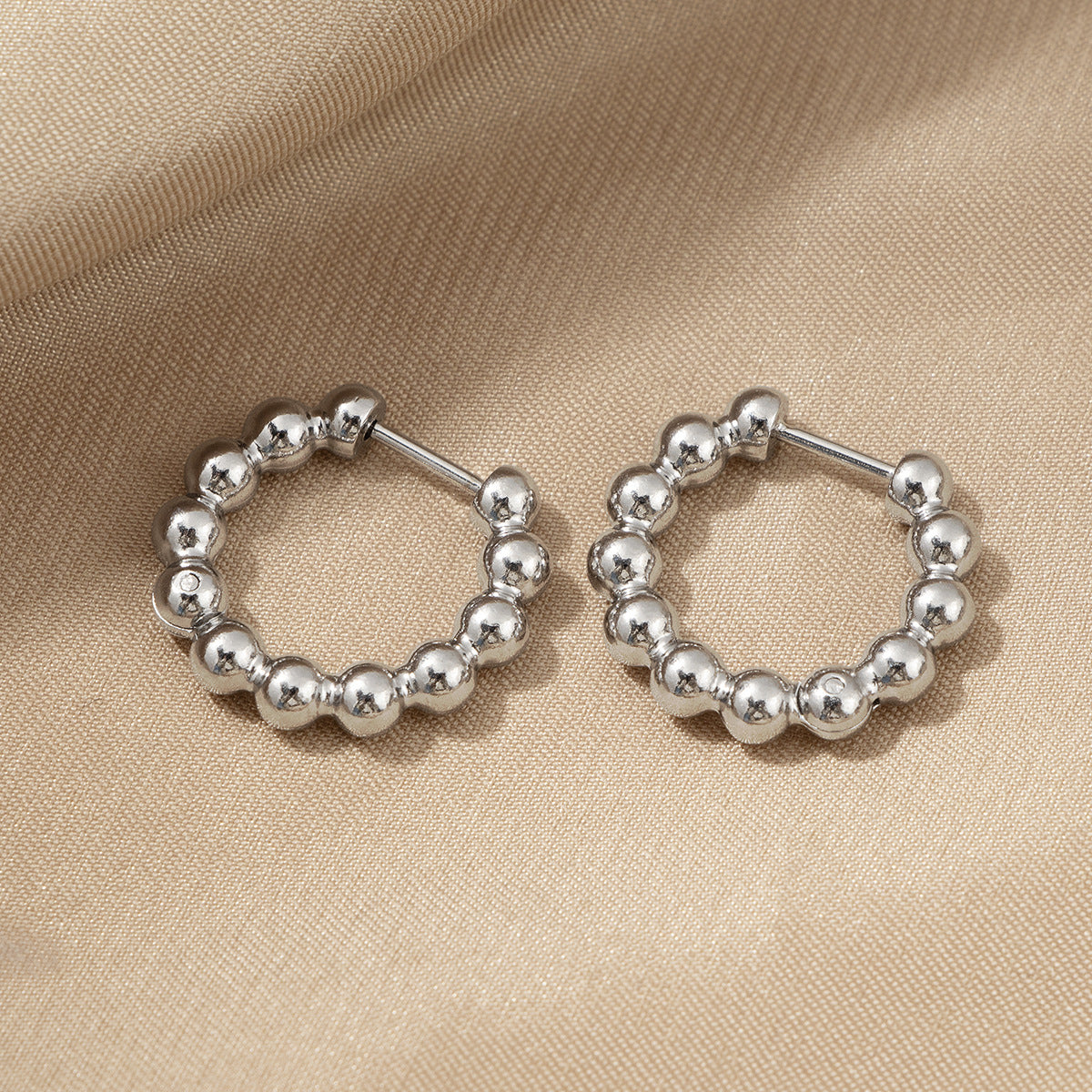 Damen Bold Beaded Hoop Ohrringe Shop Nory