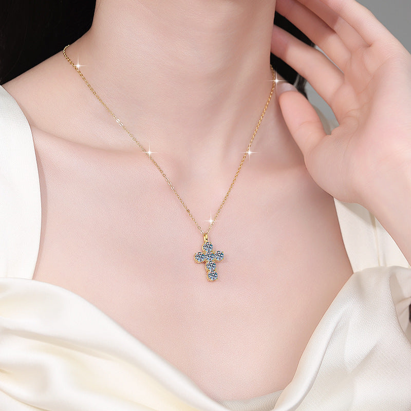 Damen Halskette mit funkelndem Kreuzanhänger aus Zirkonia Shop Nory