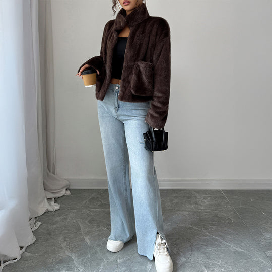 Damen nan kurzer Kunstfell-Blouson mit Stehkragen, verdecktem Reißverschluss und aufgesetzten Taschen Shop Nory