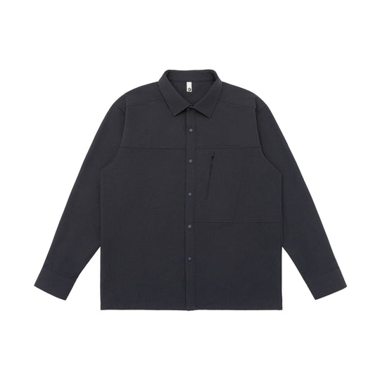 Unisex Oversize-Hemdjacke im Utility‑Style mit verdeckter Druckknopfleiste und diagonaler Reißverschlusstasche Shop Nory