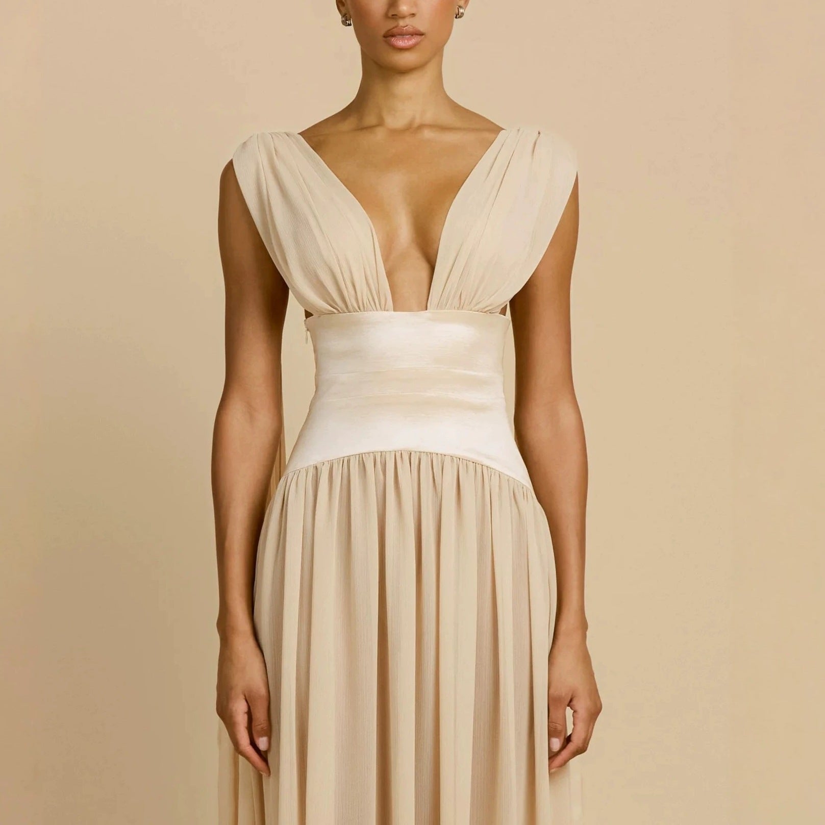 Damen Elegantes Langarm-Maxikleid mit tiefem V-Ausschnitt