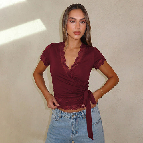 Damen Wickeloberteil mit zarten Spitzenakzenten und elegantem V-Ausschnitt Shopnory
