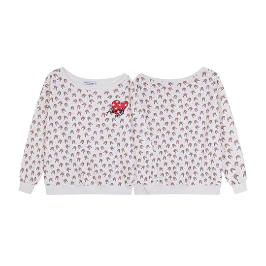 Damen Sweatshirt mit Allover-Cartoonprint, weitem Rundhalsausschnitt und Herz-Patch Shop Nory