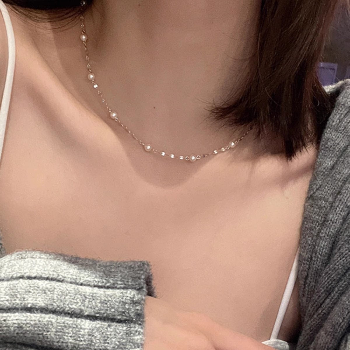 Damen Halskette mit zarten Perlen und funkelnden Kristallen Shop Nory