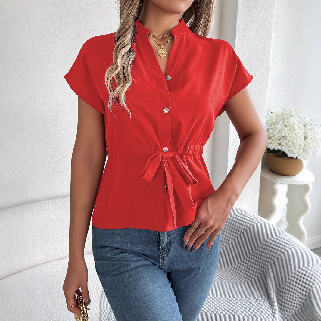 Damen Blusenshirt mit tailliertem Schnitt und kurzen Ärmeln