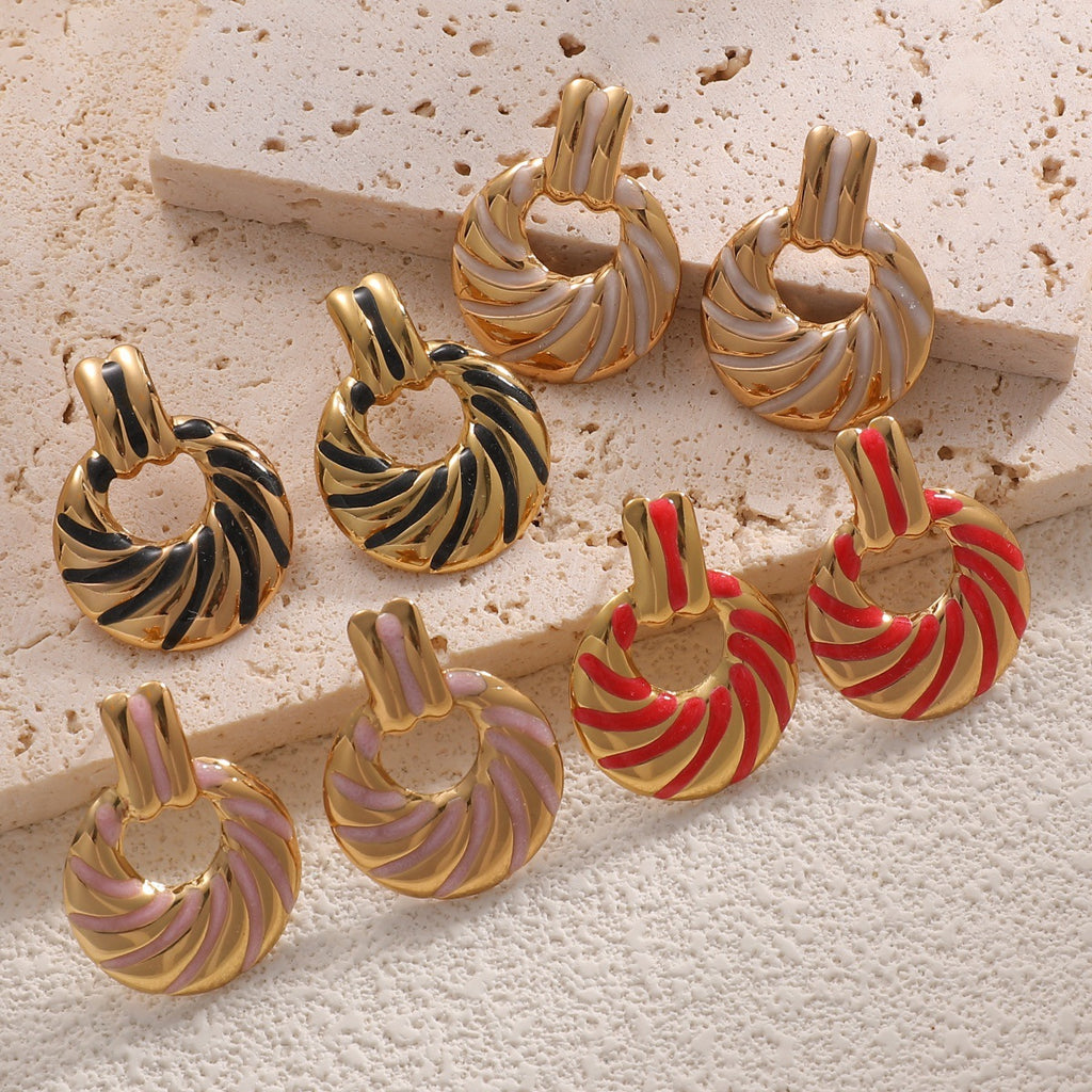 Damen Ohrringe mit elegantem, skulpturalem Design Shop Nory