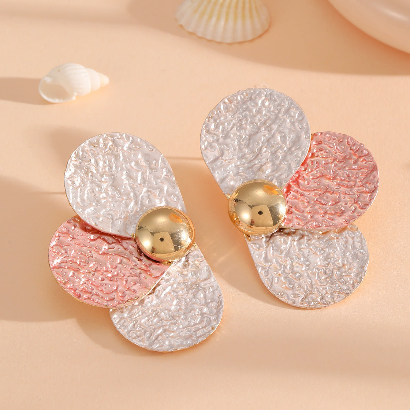 Damen Ohrclips im kunstvollen Blumenmuster Shop Nory